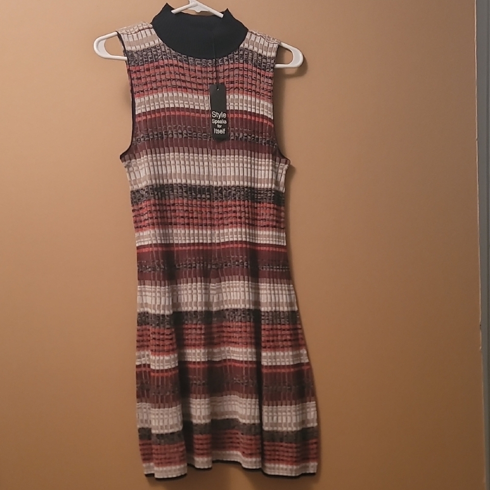Round Neck Thin Sweater Dress SIZE M NWT New With Tags